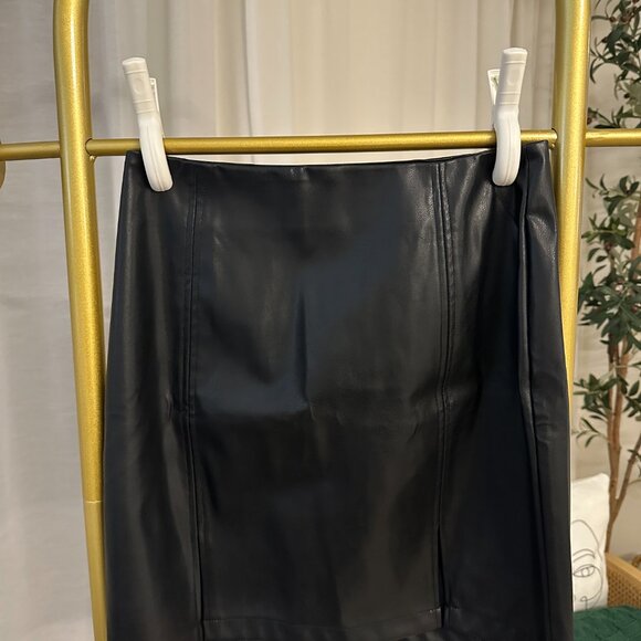 Mangopop Faux Leather Mini Skirt - Picture 1 of 3